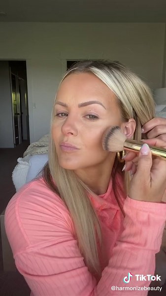 Daily Makeup Routine Using All-in-One Palette - Makeup Tutorial