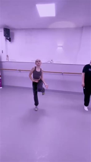 Dancing Feet Academy on Instagram: "Be bold……be you! With Dancing Feet Academy’s COMMERCIAL DANCE CLASSES 🎉💪 ✨ Allowing each student to find their own groove ✨ Epic choreography, powerful dance moves, inspiring music ✨ All in a fun & friendly environment 🙌 ✨ Join our DFA street dance crew 💪 and enjoy being part of lots of DFA’s local performance events and let’s get the room jumping!! 🙌 CLASSES FOR CHILDREN, SENIORS & ADULTS🌟 CHILDREN……. 📅 FRIDAYS - DFA The Studio, Braunton 🎀 PRE- JUNIOR