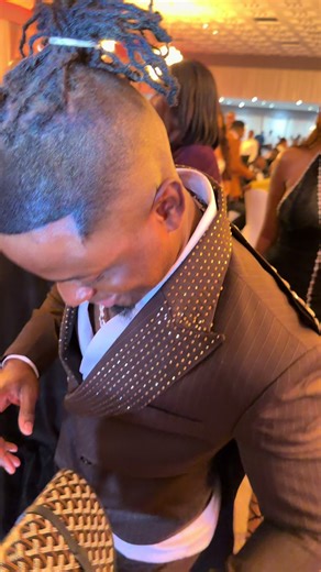 Vidéos de CHAKA BINATE COMPTE 2 (@chaka.binate.comp) avec son original - CHAKA BINATE COMPTE 2