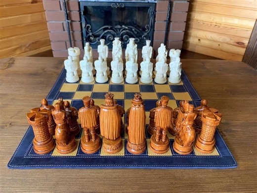 Hand-carved Wood Chess Set, Luxury Wooden Chess Pieces and Case, Medieval Themed Chess Set Pieces, Hand Carved Chess Set - Etsy Canada