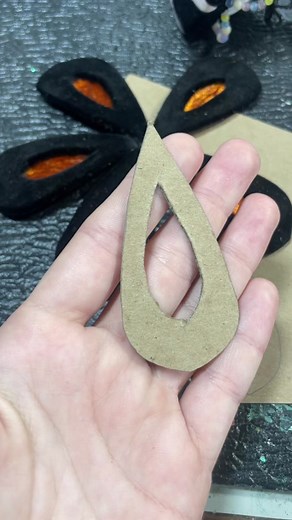 Crafting Tip. I use lightweight chipboard or heavy weight paper scraps to make my patterns. #crafting #maker #art #create #inspire #howto #tipsandtricks #handmade