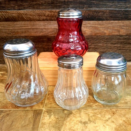 Vintage Diner Style Glass Shakers Choice Clear Ribbed or Red Depression Style Metal Tops - Etsy