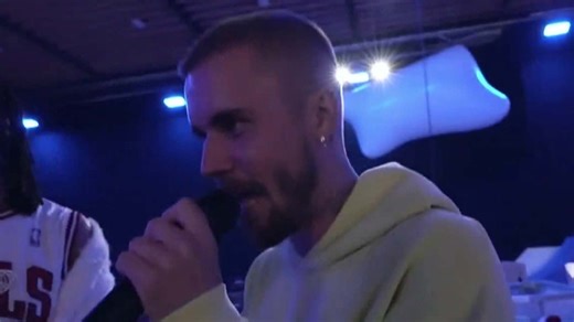 350K views · 7.1K reactions | Justin Bieber tackles Eminem's challenging and fast-paced rap verse on the 1999 hit, 'Forgot About Dre,' during a livestream. | Entertainment Tonight | Facebook