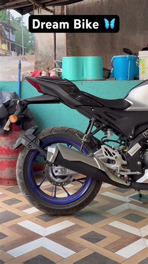 R15v4 Modified Black #superbikes #satutas #r15v4 #r15v5 #rider #shorts