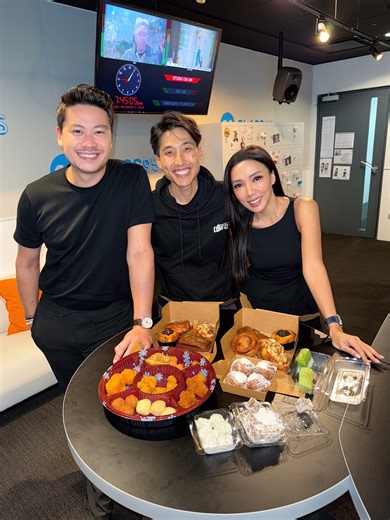 132K views · 148 reactions | How to eat fast like a competitive eater: MASH. YOUR. FOOD??? 若寧 Competitive eater @zermattneo dropped by the CLASS 95 studio to share some competitive eating tips with Jean and Ed, watch to see how it all went down! ‍ #CLASS95 #mediacorpCLASS95 #TheBestMixOfMusic #CLASS95Tips #CartunesWithJeanAndEdward @jeandanker @edrussell | Mediacorp CLASS 95 | Facebook