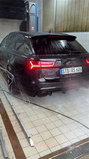 Audi RS 6: Performance and Features Overview