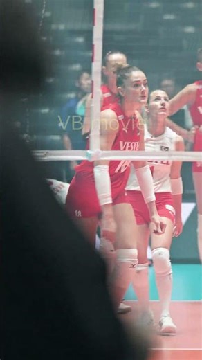 Zehra Güneş, Turkish Women's Volleyball player. #volleyballgirls #zehragunes