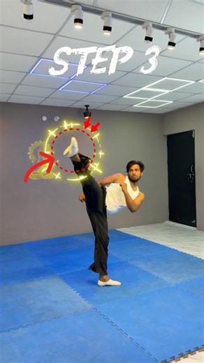 This Kick Can Trick Your Opponent 😳 Question Mark Kick Tutorial#martialarts #fighttips #selfdefense