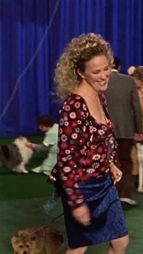 Catherine O'Hara trips over her dog #bestinshow #catherineohara
