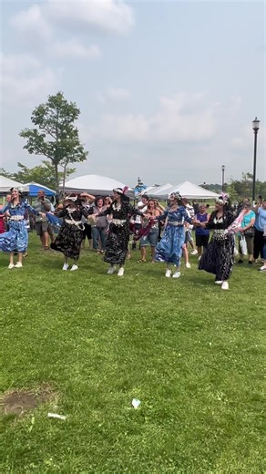 Another beautiful traditional Assyrian dance performed at the recent Nusardil festivities in Canada 🥰