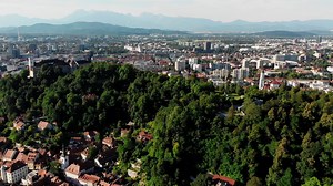 100 reactions · 4 comments |  Pridružite se nam na čarobni večerji v Grajskem vinogradu z vrhunskim chefom Igorjem Jagodicem iz restavracije Strelec. | Ljubljanski grad / Ljubljana Castle | Facebook
