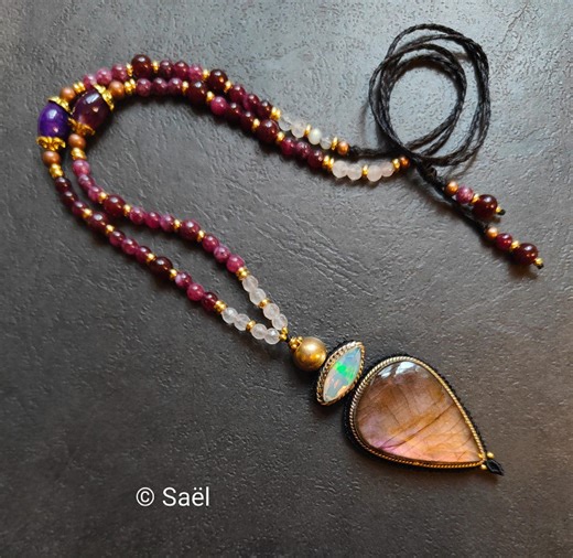 Necklace in Purple and Gold Labradorite and Welo Opal. - Etsy