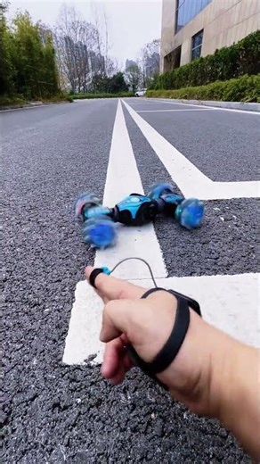 Controlling a Car with Just a Gesture – Is It Possible? #shorts #car #toys #rccar