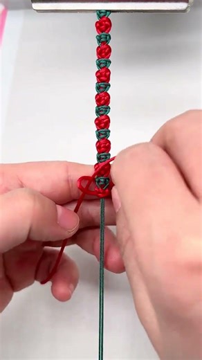 Rose Bracelet Braiding Tutorial