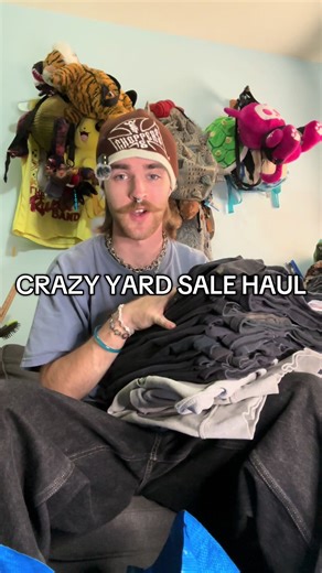 finally starting the cd collection of my dreams #haul #fyp #vintage #cds #yardsalefinds