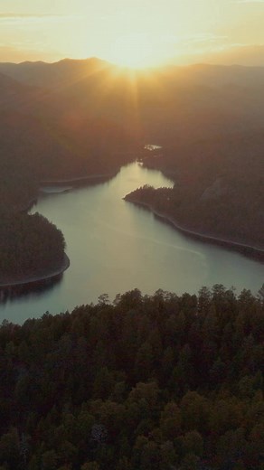 10K views · 114 reactions | Your reminder to ‘spring forward’ tonight! On one hand we lose an hour of sleep. On the other hand, the sun will set at a decent time. Thoughts? Sound off ⬇️ | Travel South Dakota | Facebook