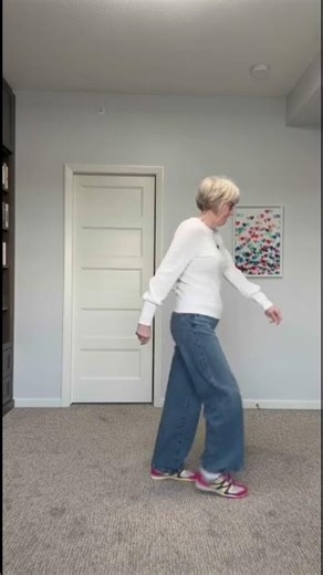 Stomp 2,3,4 Line Dance