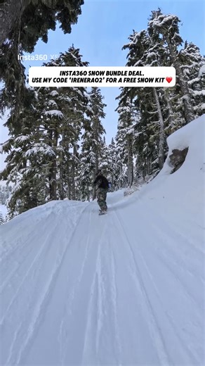 Chill run. 📷Insta360 X5@insta360 official Snow bundle sale on, use my code ‘irenerao2’ for a free snow kit❤️ #snowboarding #insta360x5 #insta360winter #fyp #snowboardgirl