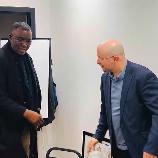 Unlocking Potential: D-Unifier Meets SIDA for Development Talks Sierra Leone's Dr. Richard Konteh, popularly known as D-Unifier, has taken a significant step towards bolstering the country's development trajectory by meeting with Patrick Grady, the former SNP MP and current Head of Policy for Scotland's International Development Alliance (SIDA). The meeting aimed to explore potential areas of collaboration that could benefit Sierra Leone's growth and development. Under D-Unifier's leadership, Si