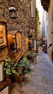 🌟There’s something magical about the medieval streets of Italy—narrow, winding alleys where time seems to have gently paused. 🇮🇹 Worn stone steps, arched passageways, and sun-dappled walls whisper stories of centuries past. Here, laundry flutters between balconies, ivy creeps along centuries-old façades, and the scent of espresso drifts from hidden doorways. These streets invite you to slow your pace, to notice the details—the texture of ancient bricks, the faded fresco above a wooden door, t