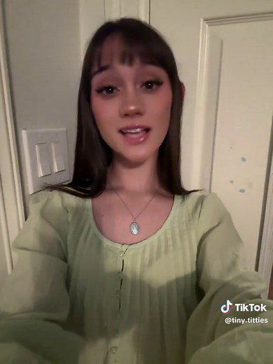 dani🫧 (@tiny.titties)’s videos with som original - .meelyrics