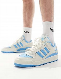 adidas Originals - Forum Low CL - Baskets basses - Ivoire et bleu | ASOS