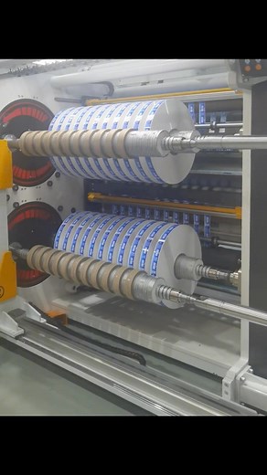 slitting machine speed is 10-600 m/min, Reel changing without stopping winding,and the width of the slitter is 2-6000 mm. The slitting materials are plastic film, roll paper, glass fiber, non-woven fabric, woven fabric, aluminum foil # flexible packagingslitting machine # food packaging slitting machine # non-woven fabric slitting machine # daily chemicalpackaging slitting machine # non-woven fabric slitting machine # paper towel packaging film slitting machine# water and beverage label slitting