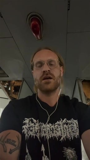 Aircraft beacon lights. I know about the red arrow abd Hirgon. #airplanefact #airplane #aviation #aircraftmechanic #pilot #flightattendant #fyp #flightcrew #foryou #travel #lordoftherings #lotr #tolkien #tolkientok | Airplanefactswithmax