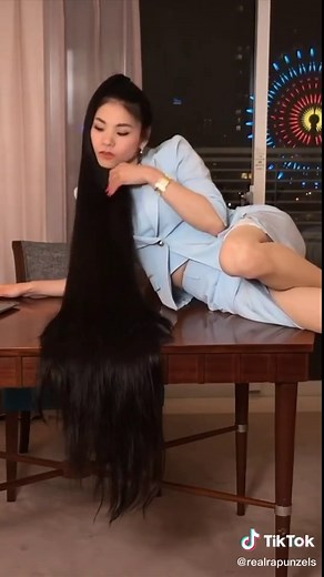 Rapunzel in the office💖 #fyp #foryou #foryoupage #longhair #rapunzel #verylonghair #hair #corona #coronavirus #xyzbca #xyzcba