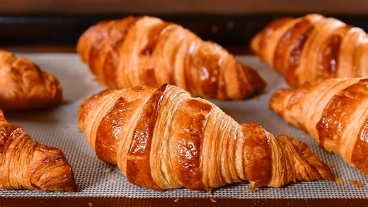 【あこがれのパンをおうちで】本格クロワッサンの作り方｜テロップとナレーションで分かりやすい