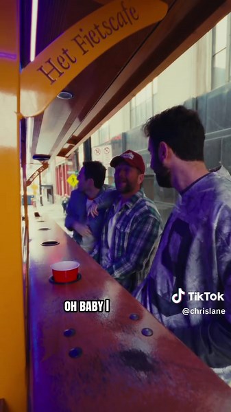 Pedal Taverns x Under The Table 🤘🏻 @Two Friends #underthetable #twofriends #edm #countrymusic #songofthesummer