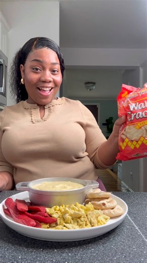 90K views · 3.1K reactions | Nothing warms the belly like a hot bowl of Jamaican cornmeal porridge, smooth creamy and perfectly spice with nutmeg, cinnamon, and a touch of vanilla. This is a true Jamaican breakfast we grow up on. It’s comfort in every spoonful. Would you eat this for breakfast tomorrow? | Khalia’s Kuisine | Facebook