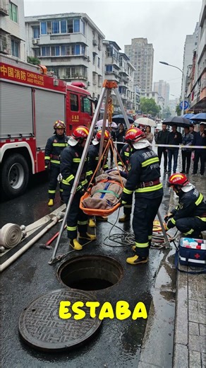 Bebé Sobrevive 3 Días en Cloaca 😱 #Viral #Shorts #Videos #Viral #Milagro #Supervivencia #china