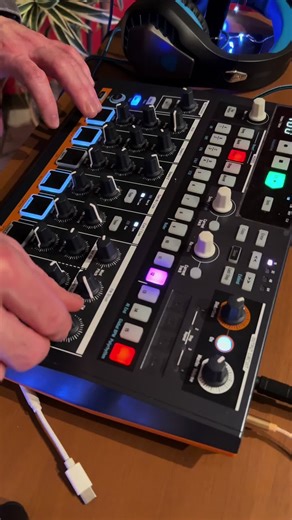 Live Session with Arturia DrumBrute: Experience the Beat