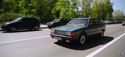 Vintage Car Showcase: Moscow's Treasured Models