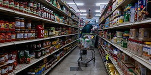 Consumer Sentiment Edges Higher, Michigan Survey Finds