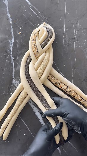 Sivan's Kitchen | 3 beautiful water challahs for Shabbat kodesh 🤍🤍🤍 This really is a fool proof dough recipe. Please follow the instructions for optimum... | Instagram