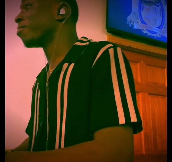 Caught a churchy moment this past sabbath with the fellas🙏🏿 Sn: Mike’s mind is really bad, who thinks of a line like that so fast😭🤦🏿‍♂️ #sabbathday #organist #onebandonesound #gospelmusic