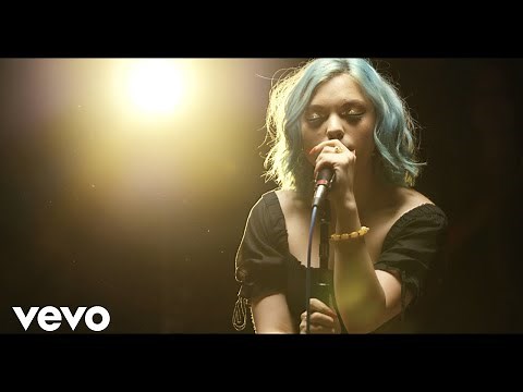 Hey Violet - Close My Eyes (Live From Capitol Studios)