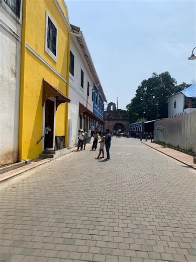 "Walking through the Portuguese charm of Daman 🏰"