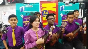 19 shares |  #JomJamAkustik | 16 Mac 2016 | Rabu | @diany_la_dolce |  #Dahsyat - @thebandmojo (Cover by @sapelelesmkcheras) |  #KLfm972 | klfm.rtm.gov.my | myklik.rtm.gov.my/radio | @rtm_malaysia #RTMMobile l @upb_rtm @caaldidi #music #genre #song #songs #TagsForLikes #melody #love #instagood #beat #beats #jam #myjam #repeat #listentothis #instamusic | KLfm - Ini Baru KL | Facebook