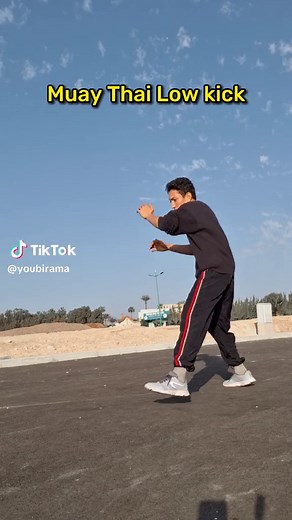 Muay Thai Low kick tutorial . . . #youbiramatutorial #muaythai #kickboxing #taekwondo #karate