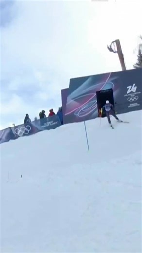 Five Olympic Games. History maker. Legend of our sport 🤩 Ladies and gentlemen. For one last time, Mr Dave Ryding ❤️ TEAM GB moment of the day, brought to you by Vauxhall. 🇬🇧 Proud Partner of TEAM GB. 🏅 | TNT Sports