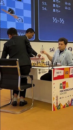 😱 Huge BLUNDER by Esipenko in the semifinals of the FIDE World Cup 2025
