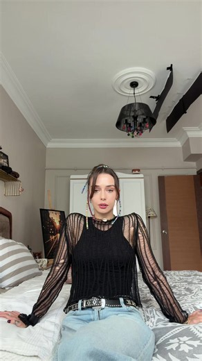 Afra Karagöz Pardon Konuşması: 'Genel Anlamda Bi Pardon Evlene Pardon'