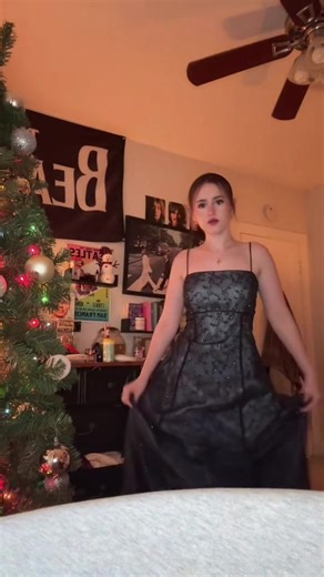 need a dagger strapped to my thigh now #fyp #promdress #ilovejohnnykavanagh #vintage #joeylynchisbae