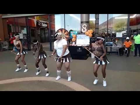 Ditshukudu tsaga Mpho performing thier single Ditau ft Malome Tau,Mmadintsi,Dikukama, Mosimanegape