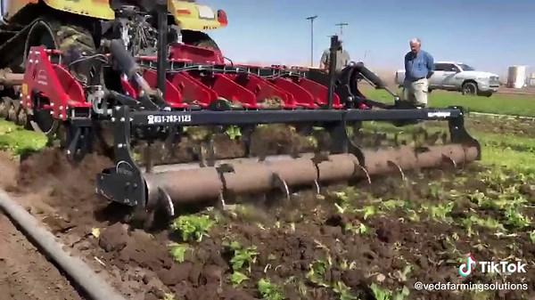 #ripper #subsoiler #farmlife #agriculture #farming #soil #fpy #farmertiktok #tractorpulling #vegetablefarming #salinasvalley
