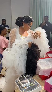 The bride was overwhelmed with joy as the groom sent her gift on their wedding day! Follow our backup pages Bestlady Marriage & More and Bestlady Weddings for more! Thank you!🙏 Video credit -: @shotbyjosephiniey_ | Bestlady Post & Weddings
