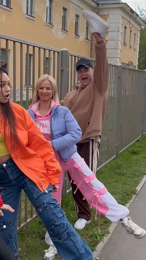 5.8K views · 43 reactions | Who do big❤ #shocked #prank #reality #reaction #smile | Alexander Iron | Facebook